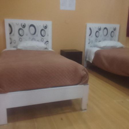 Hostal Sin Fronteras Uyuni Kültér fotó